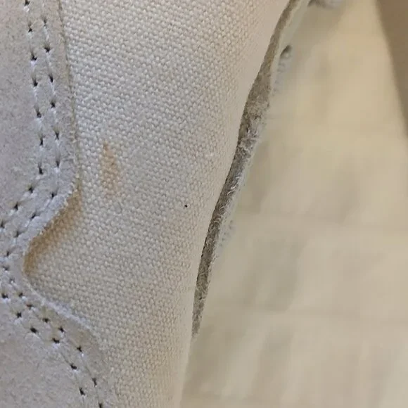 New Balance 574 Women's sneakers size 11 lavender color. like new 1 minor scuff - Picture 5 of 5